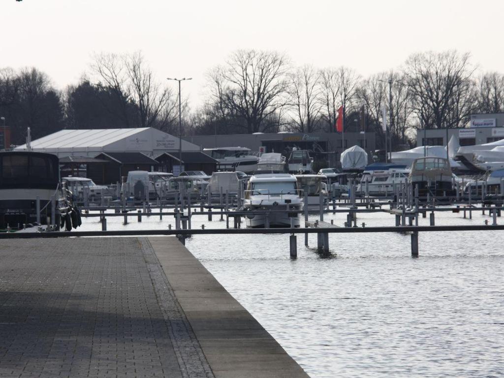 Zum Grossen Zernsee Am Hafen Kolonie Zern Exteriör bild